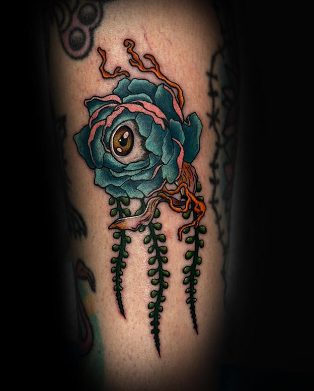 eye-flower-tattoo-kaitlyn-mcknight-knoxville.jpg